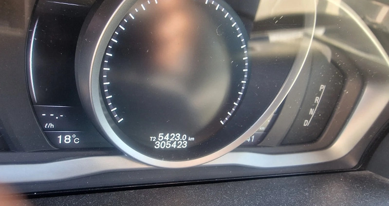 Volvo XC 60 cena 60000 przebieg: 305000, rok produkcji 2016 z Katowice małe 106